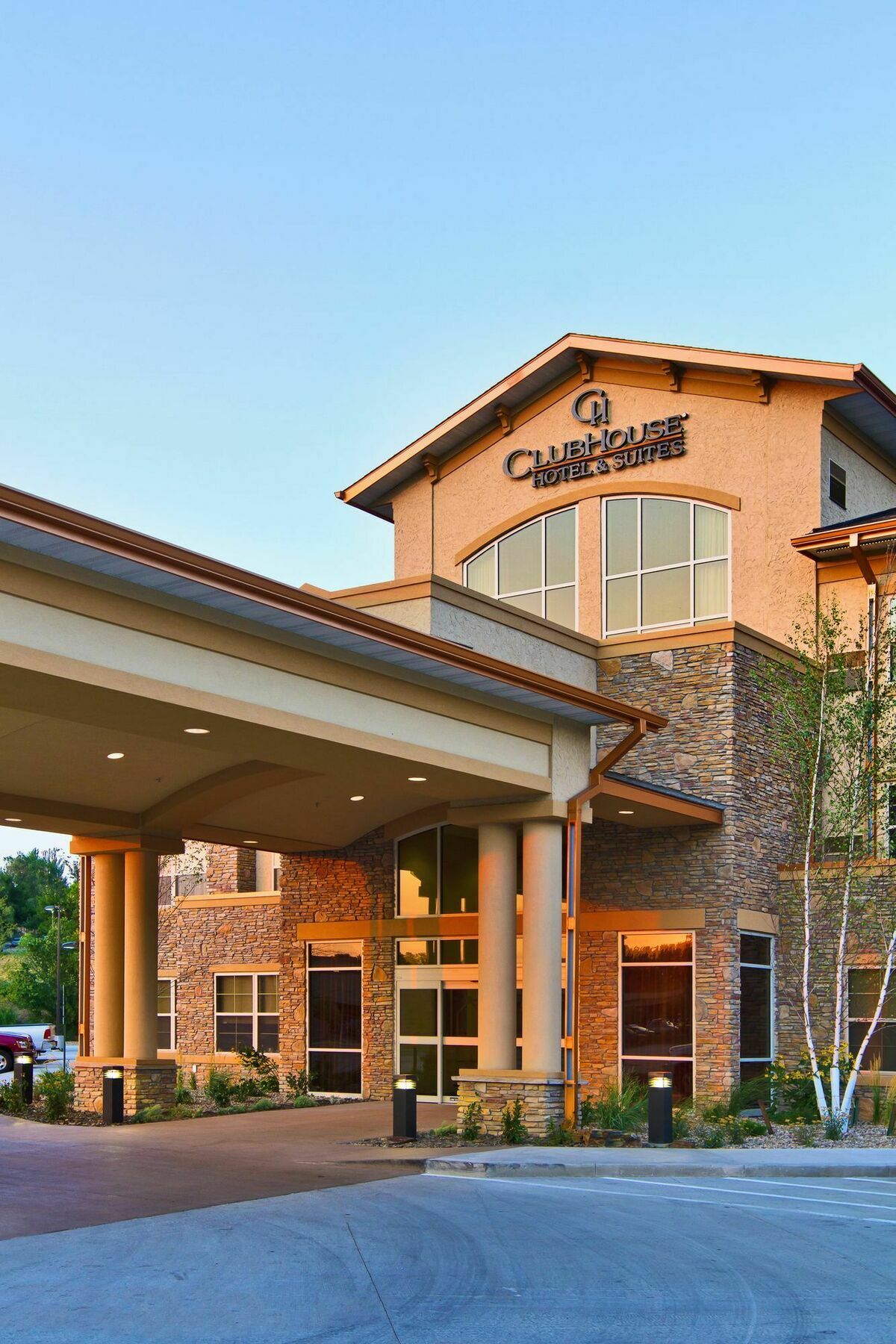 Clubhouse Hotel And Suites Pierre Exterior foto
